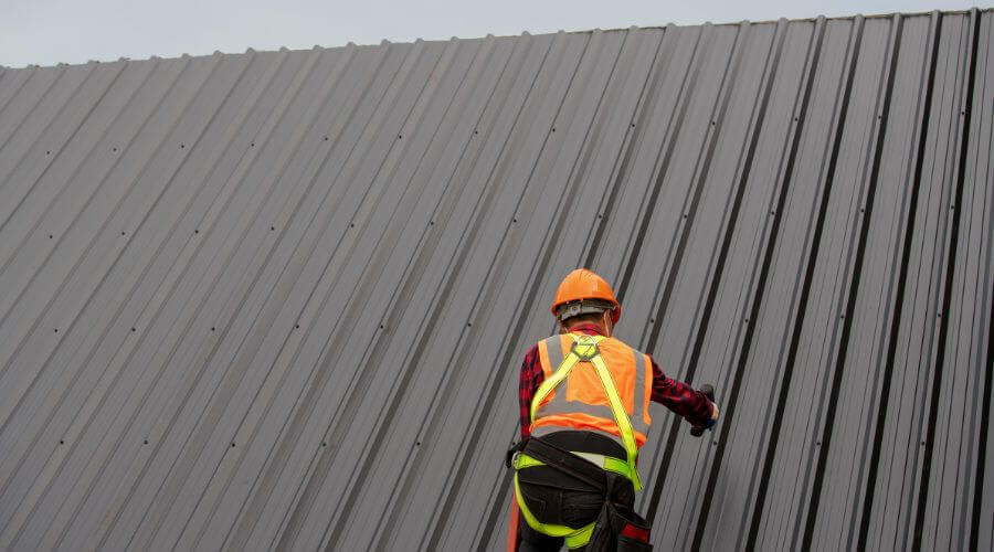 Professional metal roof installation services in Pigeon Forge, TN